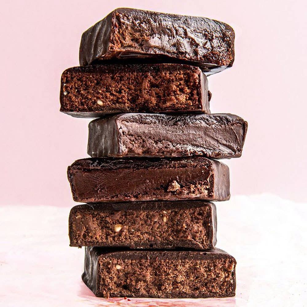 FINE & RAW Holiday 2025 Hazelnut Chunkette Chocolate