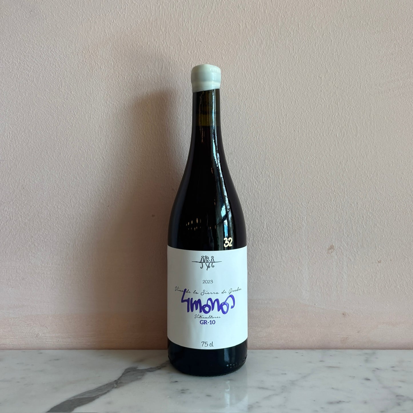 4 Monos "GR-10 Tinto" Madrid, Spain 2023