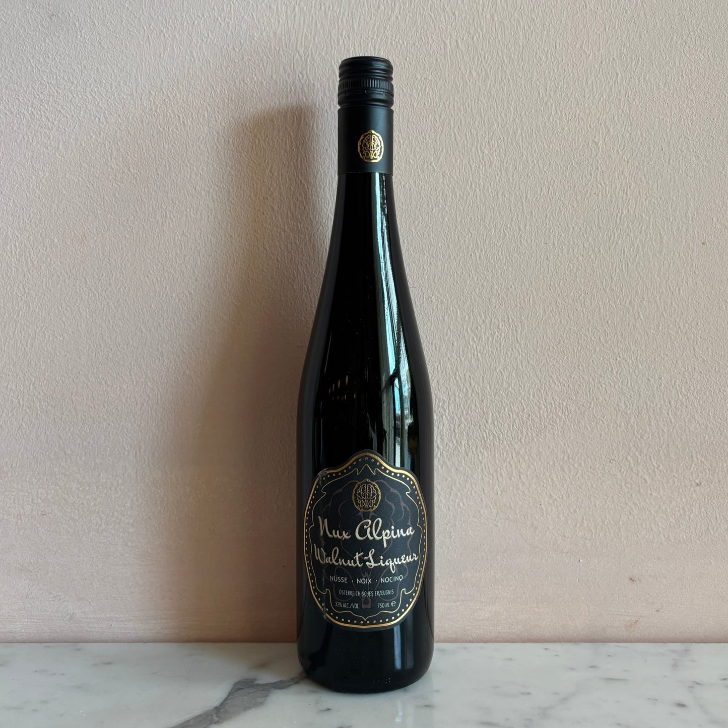 Nux Alpina Walnut Liquor